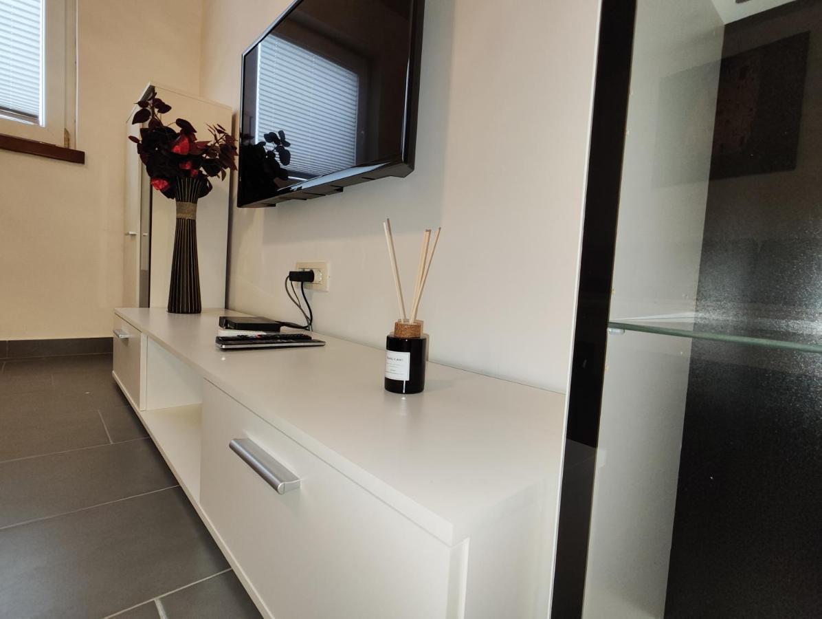 Goriska Apartments Ajdovščina エクステリア 写真