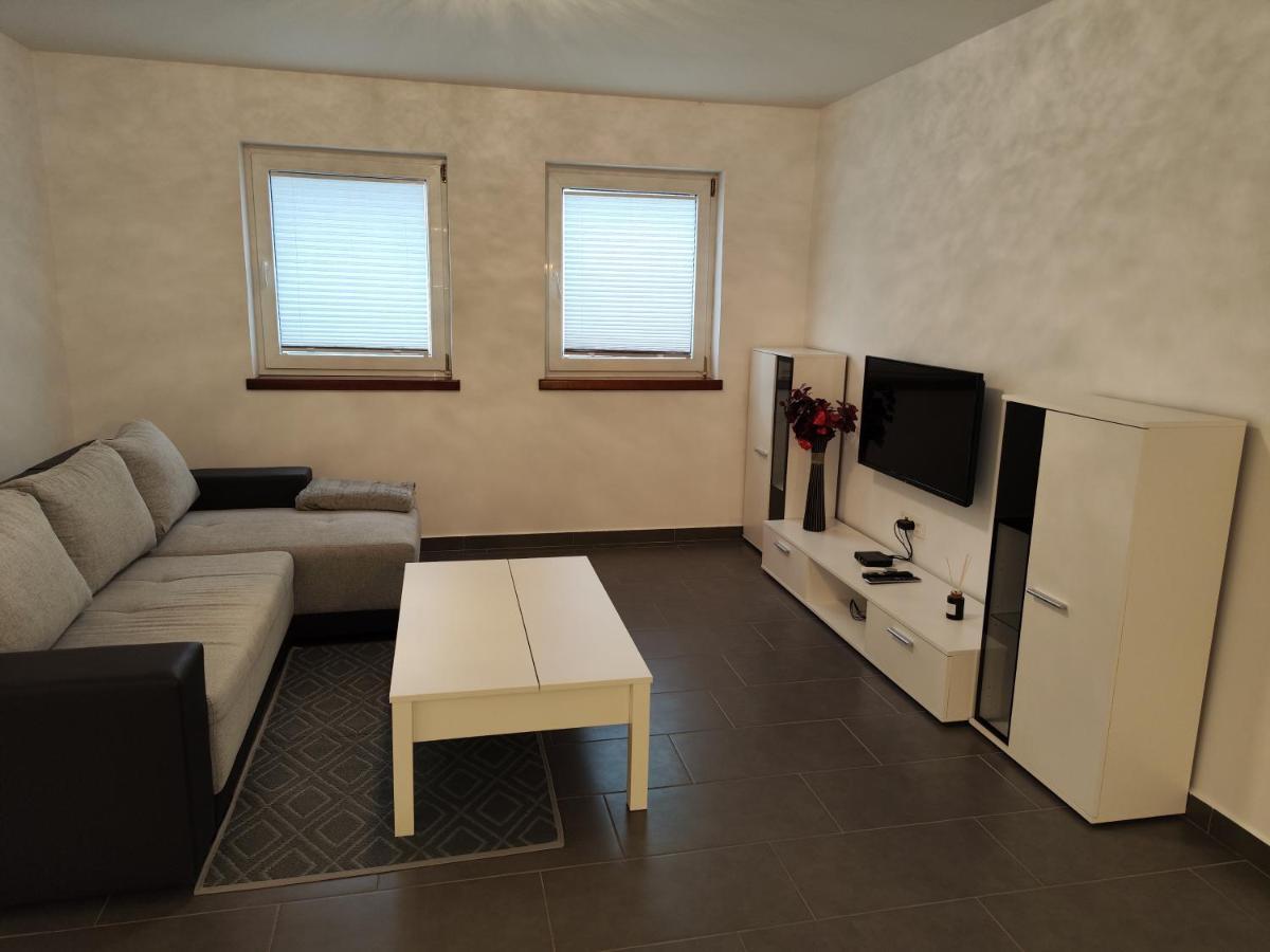 Goriska Apartments Ajdovščina エクステリア 写真